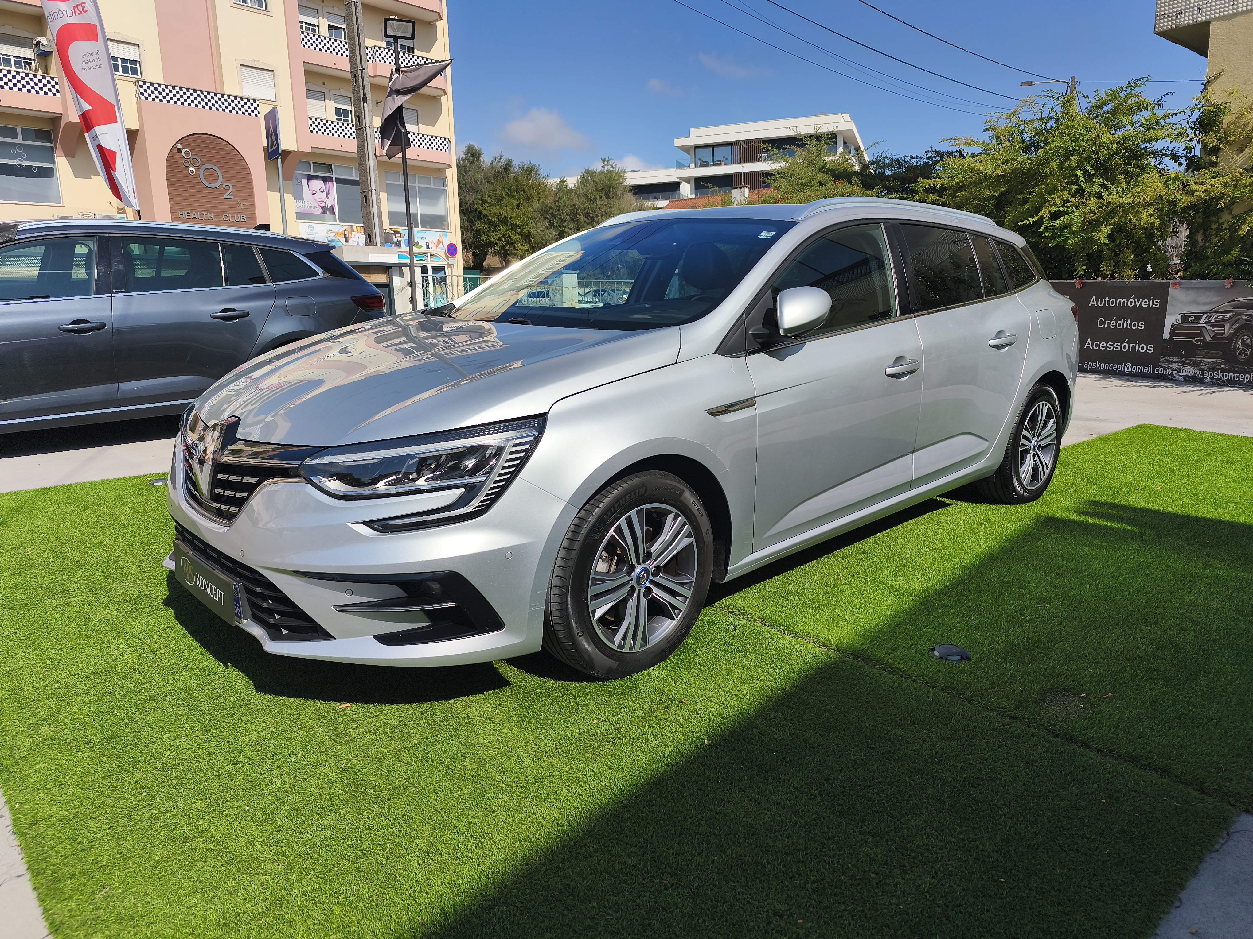 Renault Mégane Sport Tourer E-TECH Plug-in 160 INTENS
